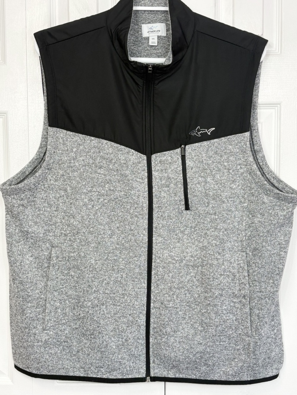 Greg Norman Attack Life Shark Logo Gray & Black Fleece Golf Vest XXL